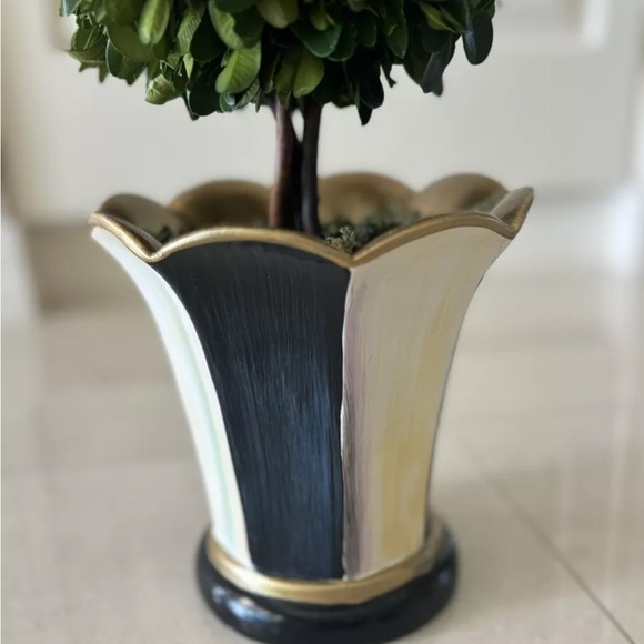 Mackenzie Childs Holiday Topiary Tree 22” Courtly Check Ribbon Berries And Pot - Picture 4 of 9